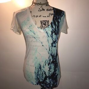 Kenneth Cole V-neck t-shirt. Awesome design